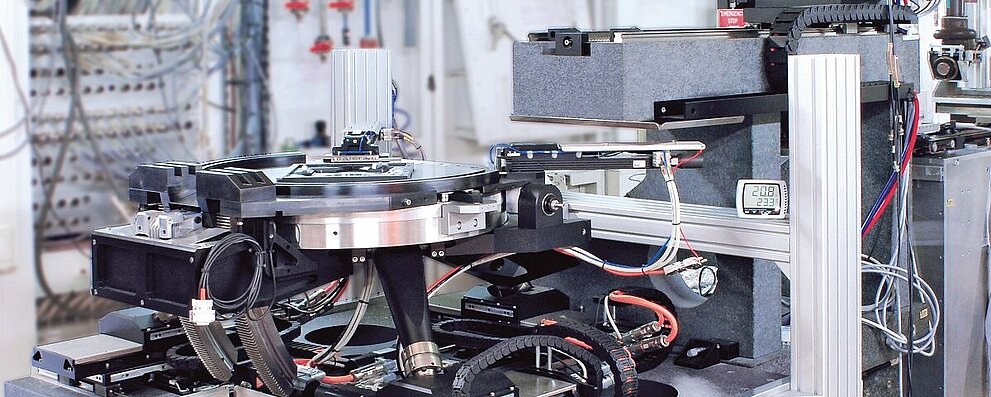 Positioning for Laminography